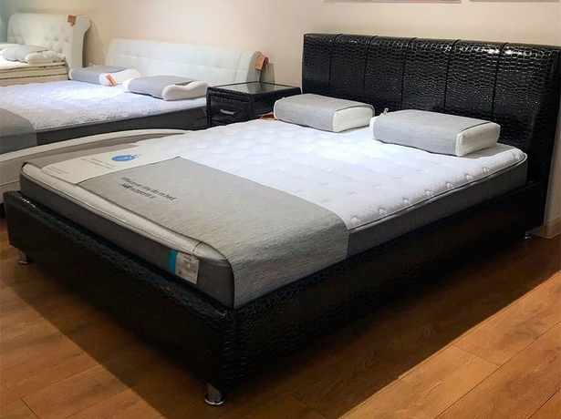 Кровать Nuvola 7 фото в коже черный кайман