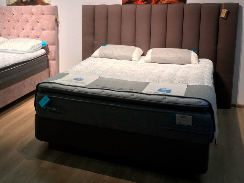 Кровать Astra с основанием Raibox